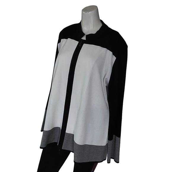 Misook Black and White Blazer - Picture 4 of 4